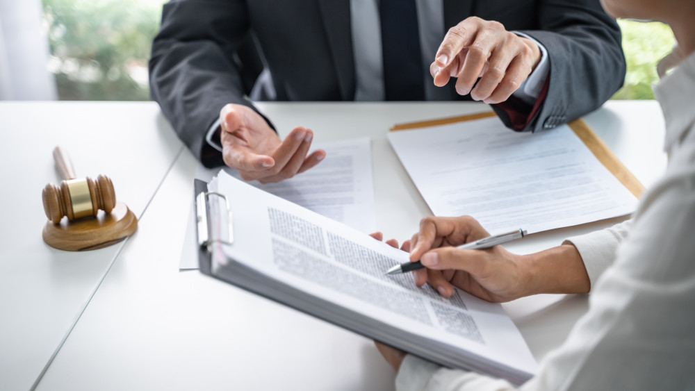 La réglementation des contrats de travail pour les travailleurs à distance